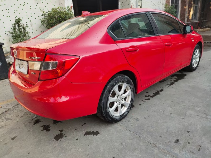 广州13年本田思域9