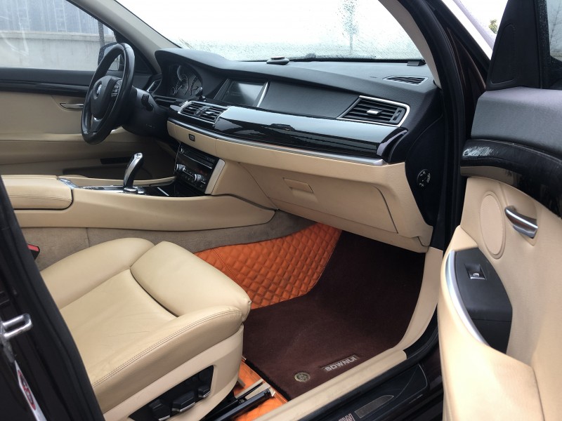 成都11年宝马5系GT2