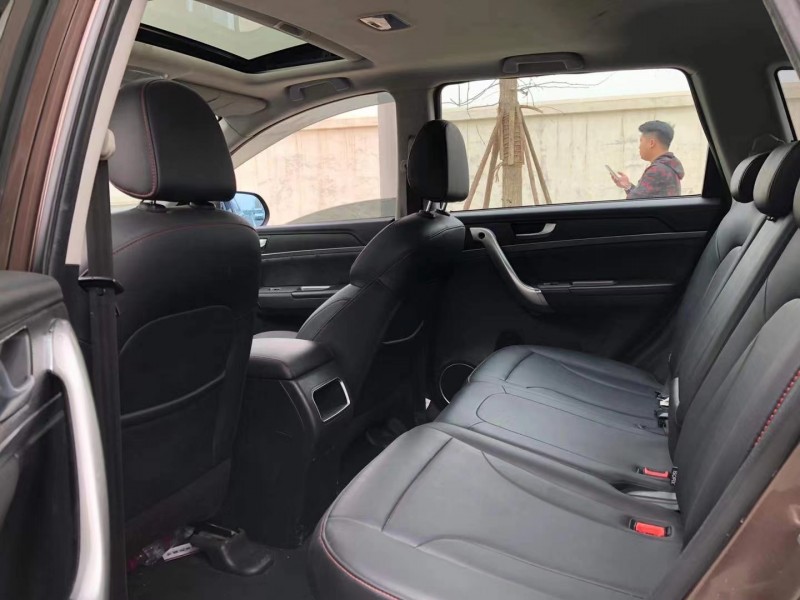 成都18年长城哈弗M64