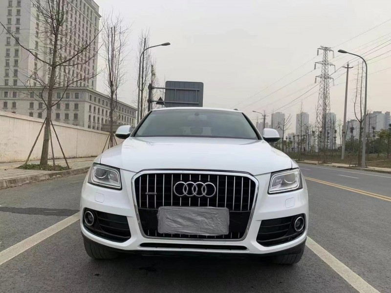 成都15年奥迪Q59