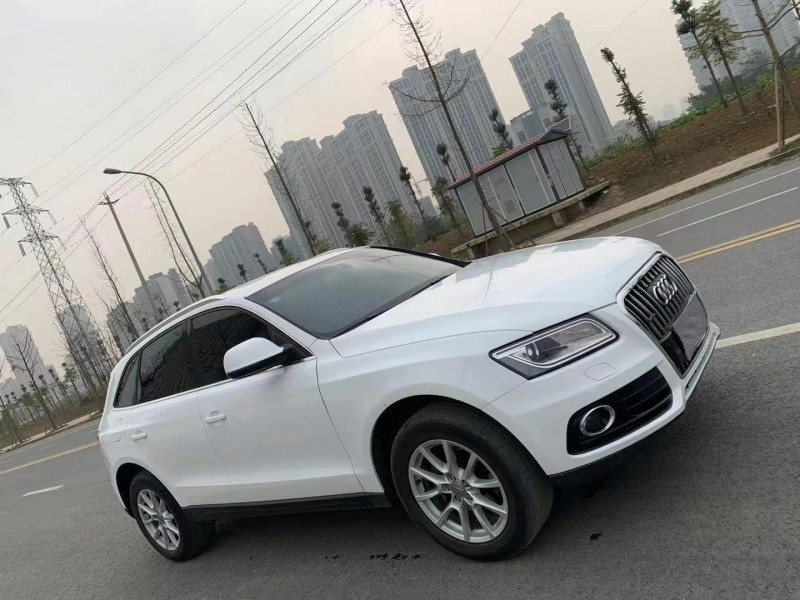 成都15年奥迪Q57