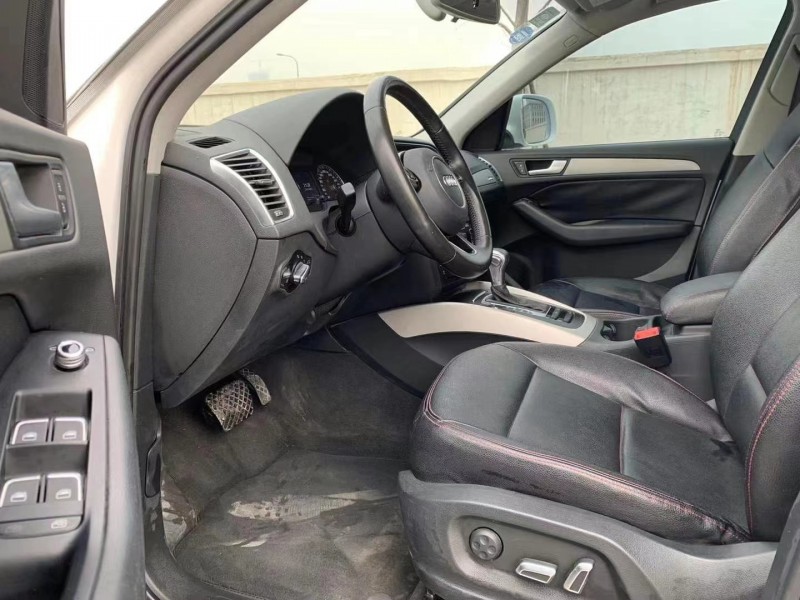 成都15年奥迪Q55