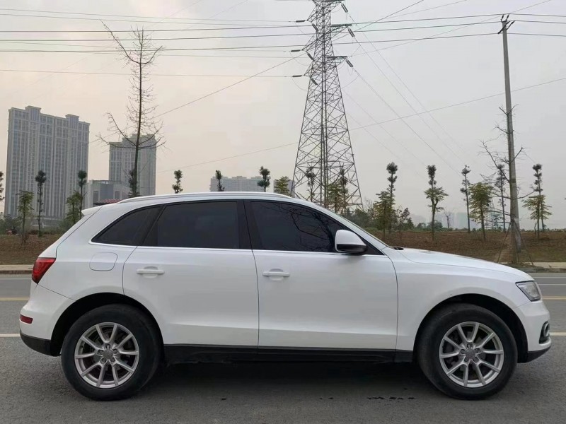 成都15年奥迪Q53