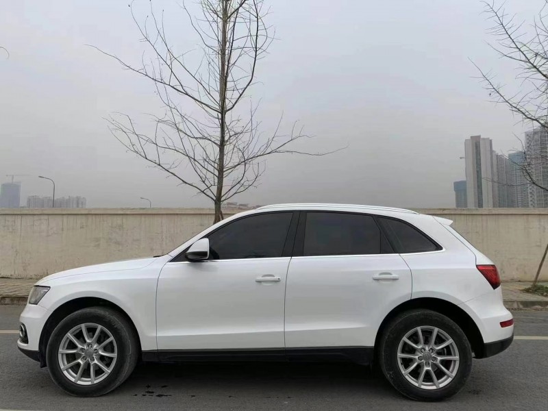 成都15年奥迪Q52
