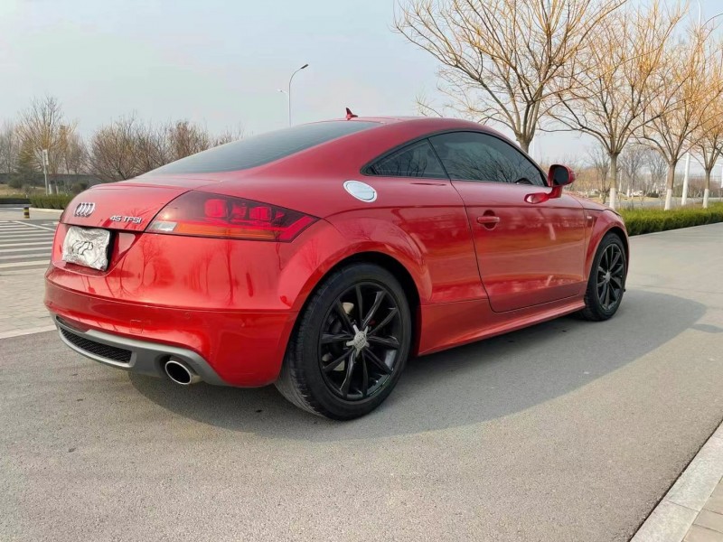 淄博16年奥迪TT8