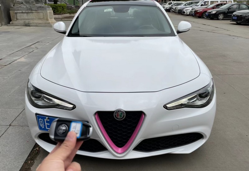 广州19年阿尔法·罗密欧Giulia1