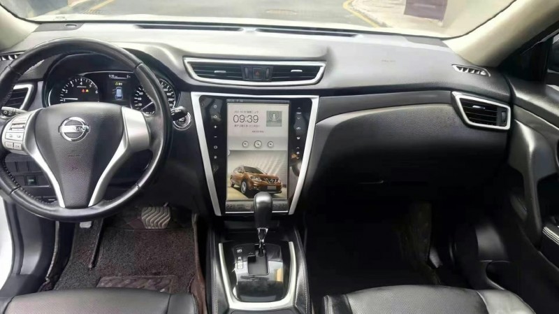 武汉16年日产奇骏5