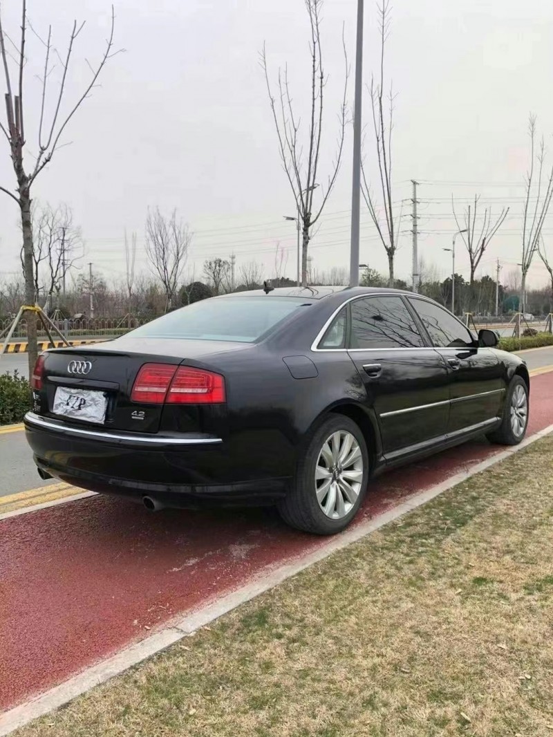 濟南10年奧迪A8L7