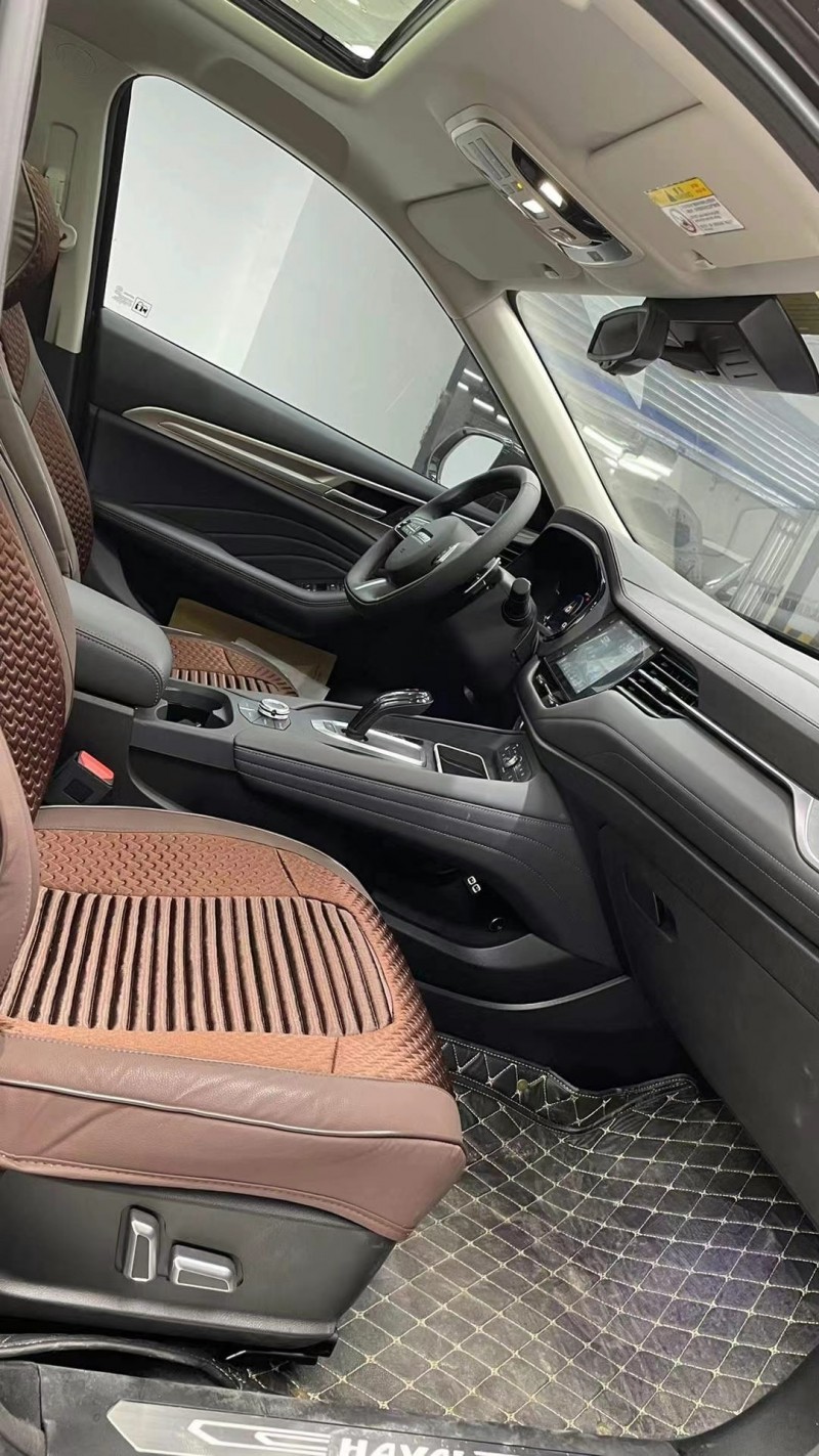 成都20年长城哈弗F77