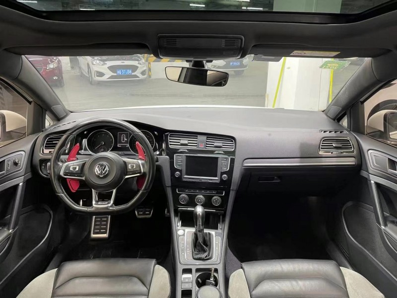 成都17年大众高尔夫6