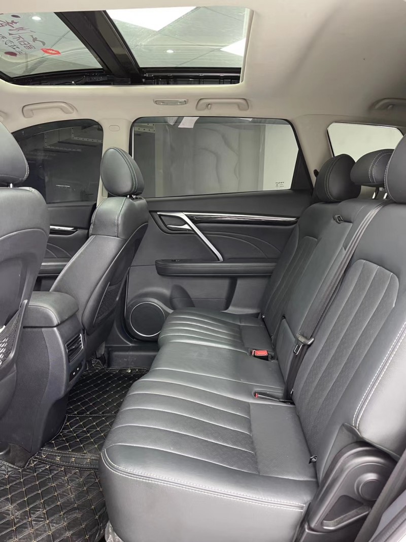 成都19年君马汽车赛克58