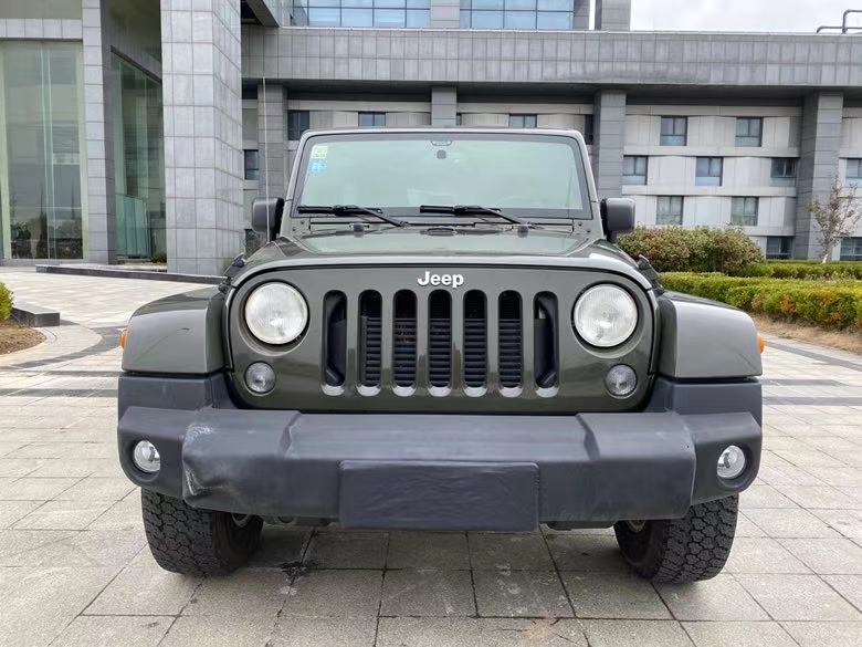 鹽城16年Jeep牧馬人1