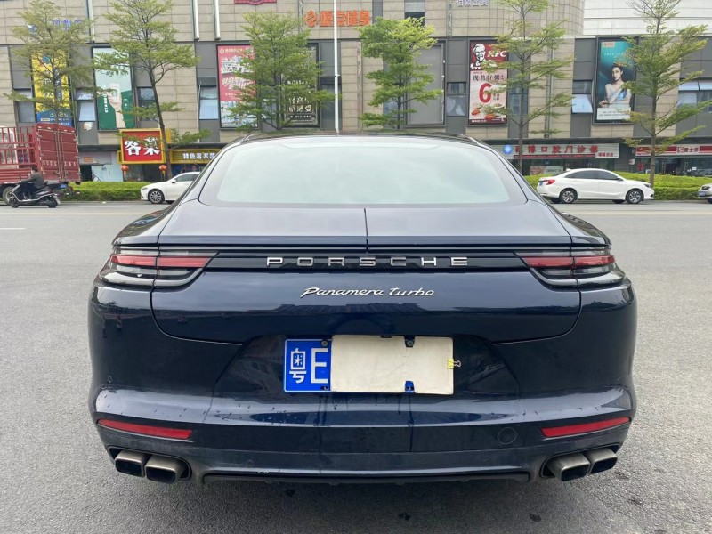 广州18年保时捷帕拉梅拉8