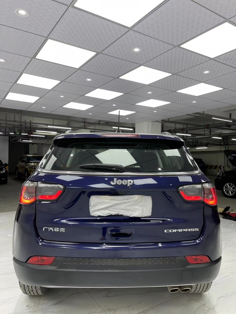 成都20年Jeep指南者9