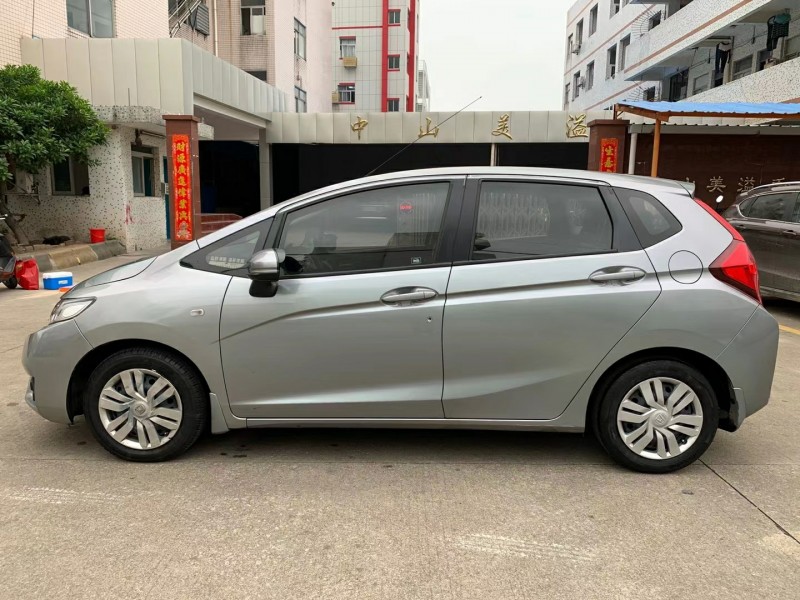 中山15年本田飞度2