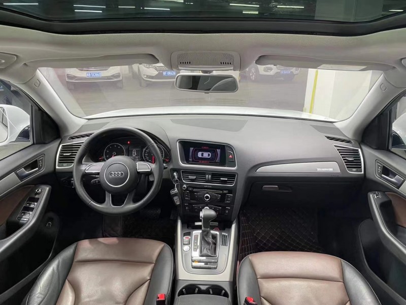 成都17年奥迪Q56