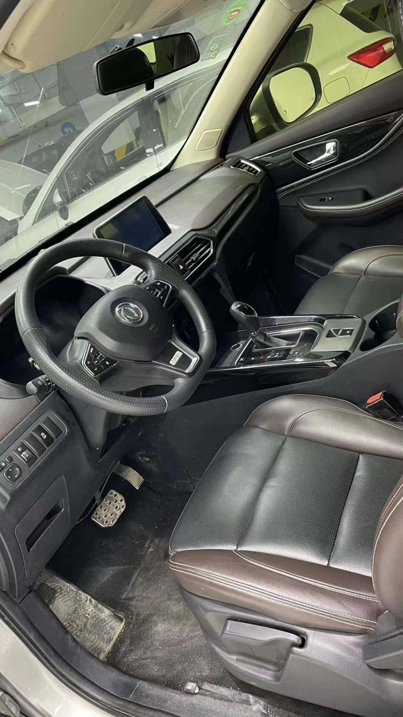 成都19年东风风光S5604