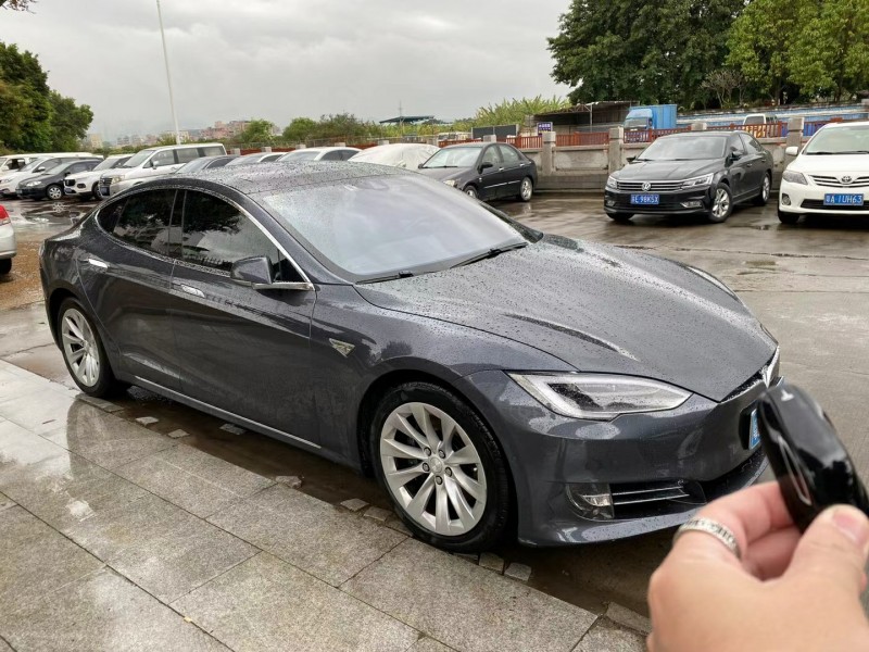 广州16年特斯拉MODEL S3