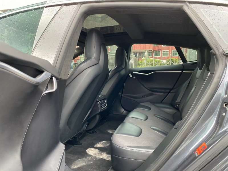 广州16年特斯拉MODEL S8