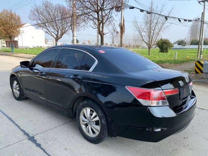 盐城08年本田雅阁4