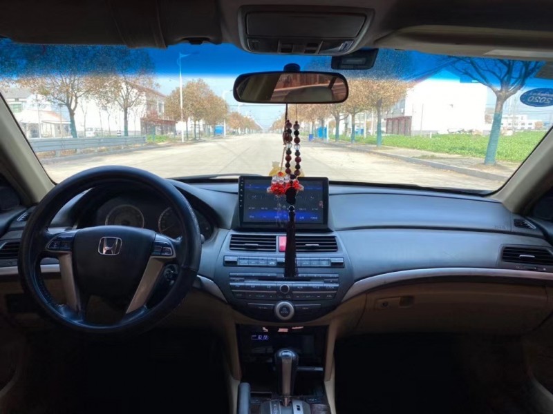 盐城08年本田雅阁8