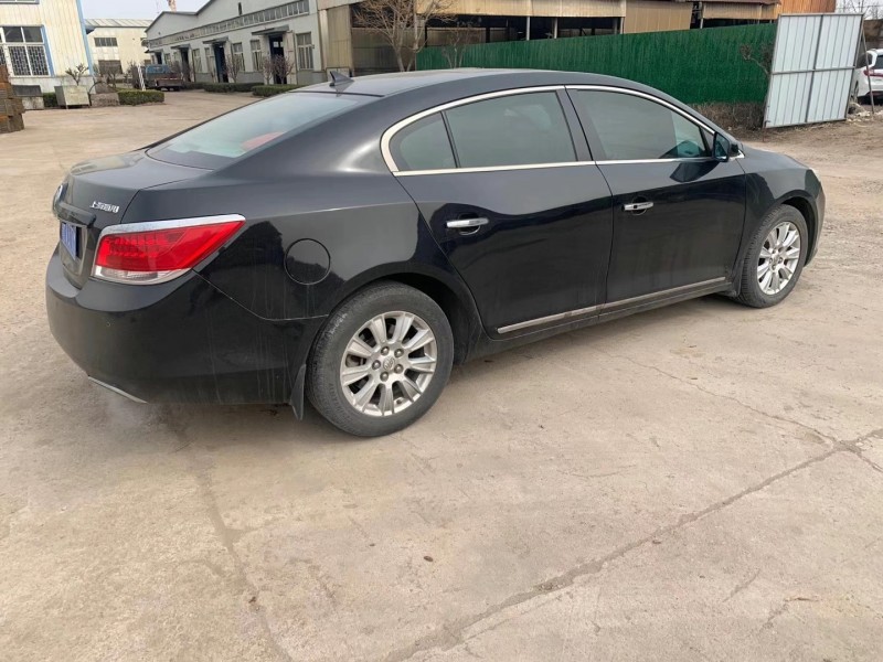 潍坊11年别克君越5