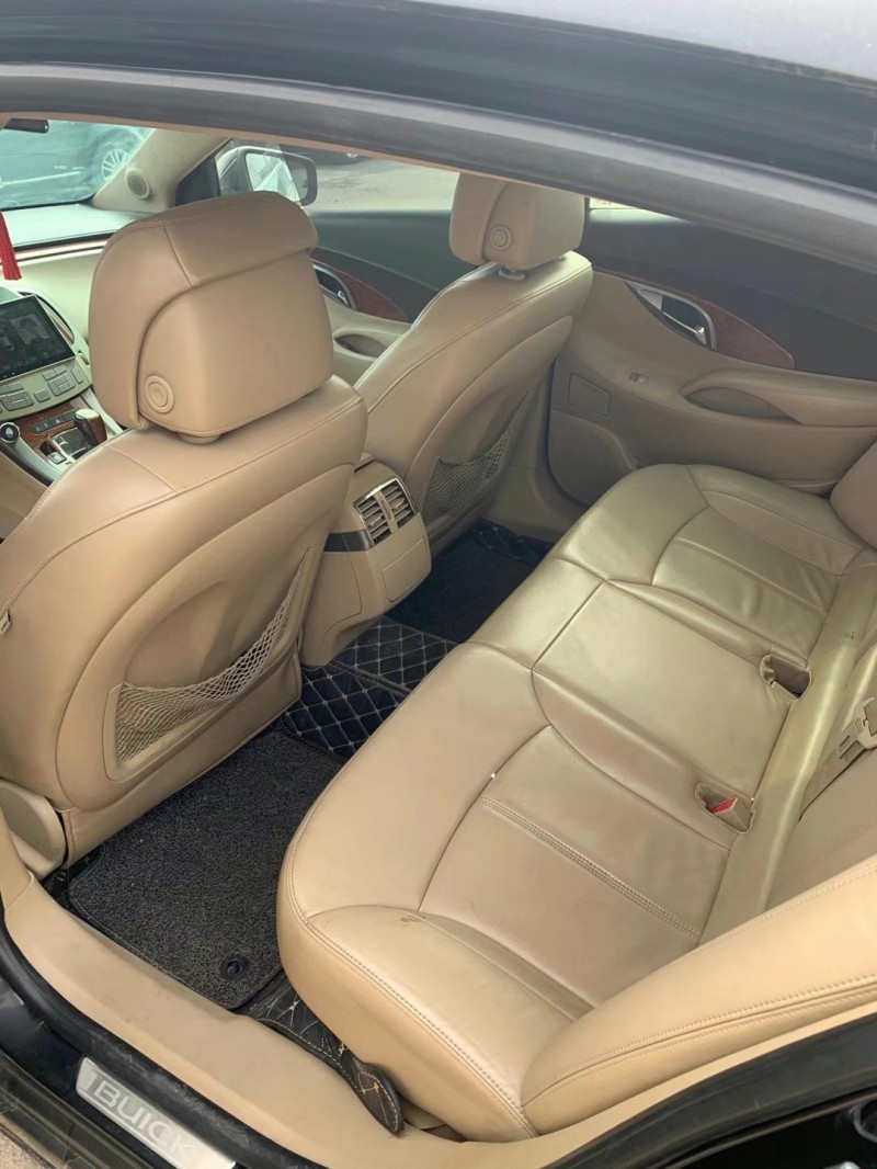 潍坊11年别克君越8