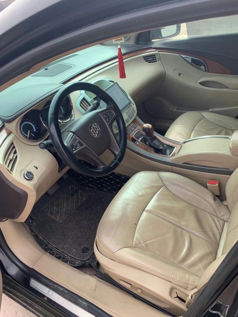 潍坊11年别克君越9