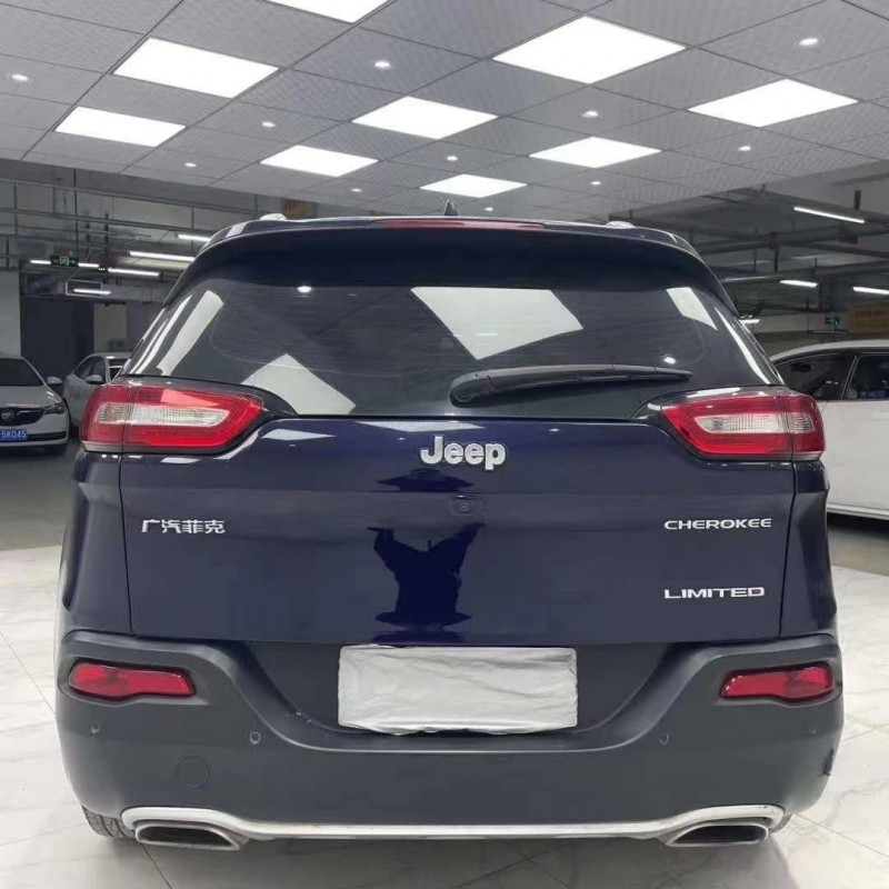 成都17年Jeep自由俠9