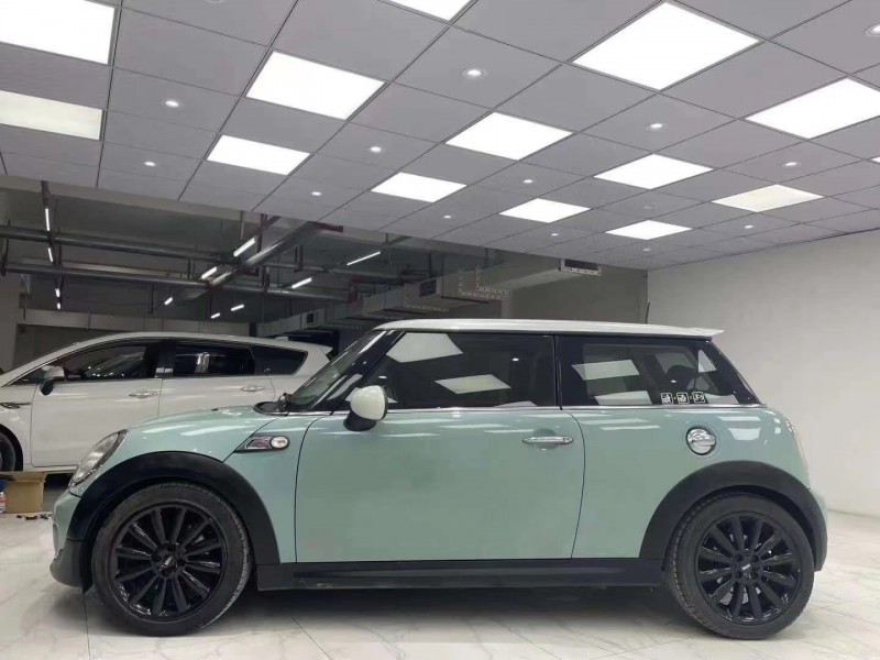 成都12年寶馬MINI3