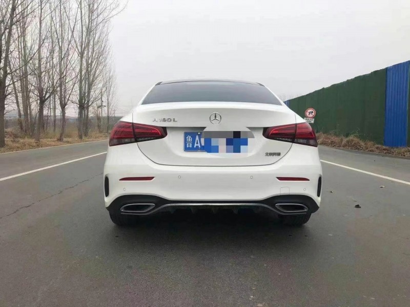 保定19年奔驰A3