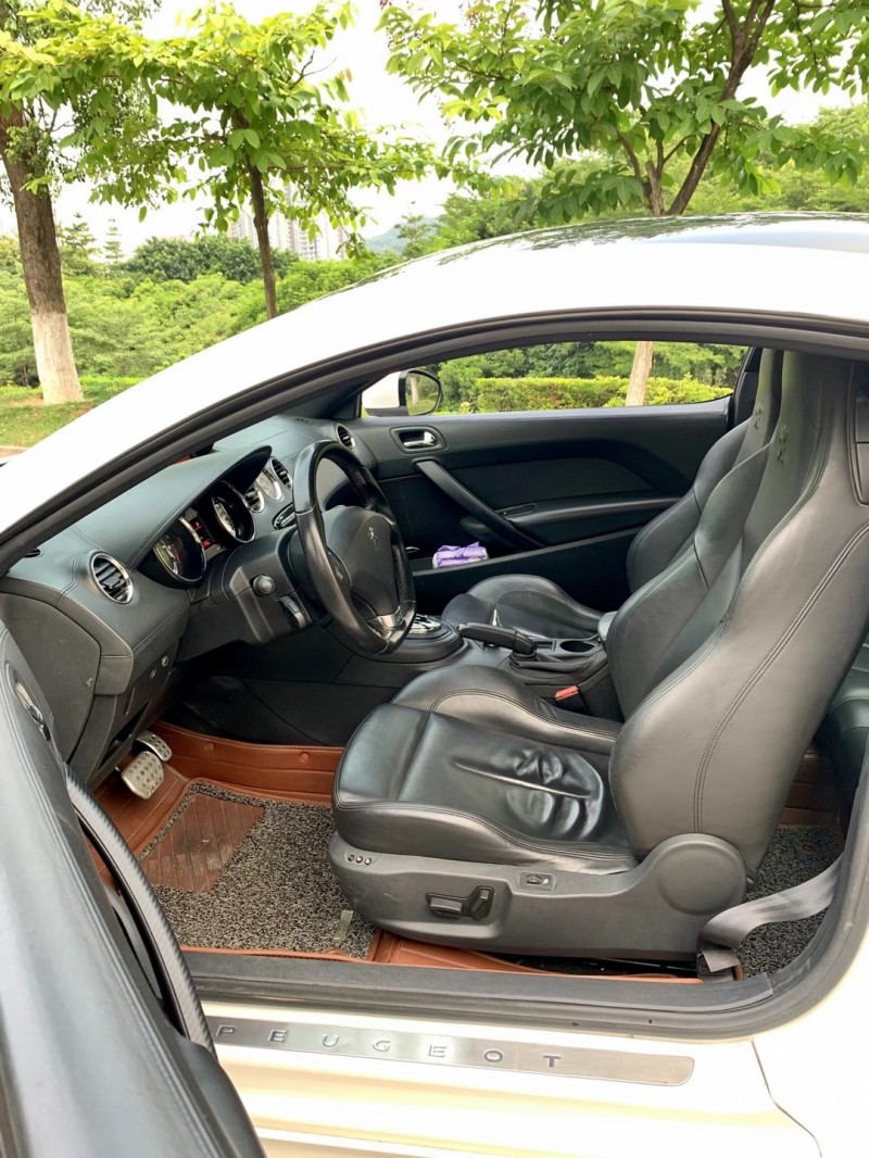 泉州12年標致RCZ1