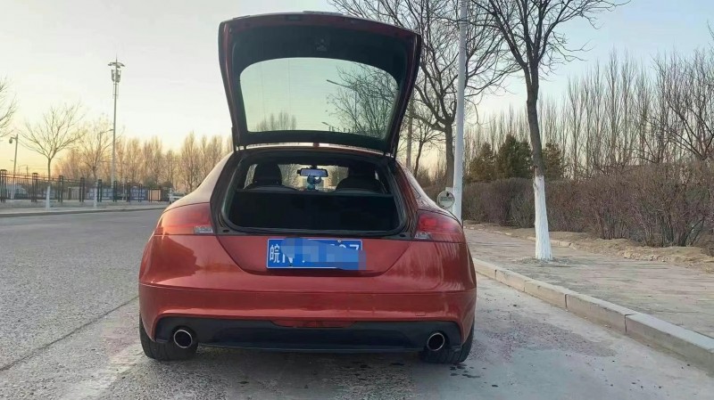 呼和浩特11年奧迪TT8