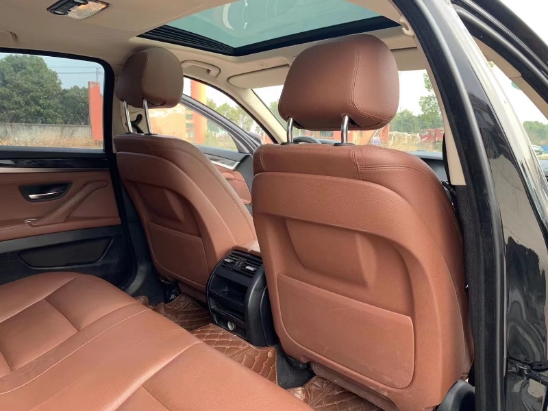 北京16年宝马5系9