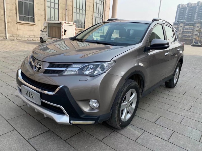 唐山14年豐田RAV4榮放3