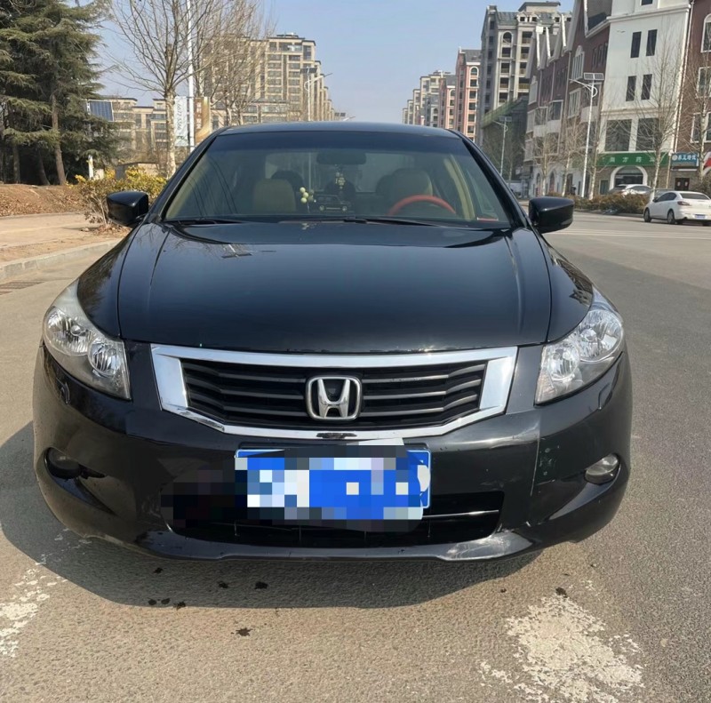 青岛10年本田雅阁1