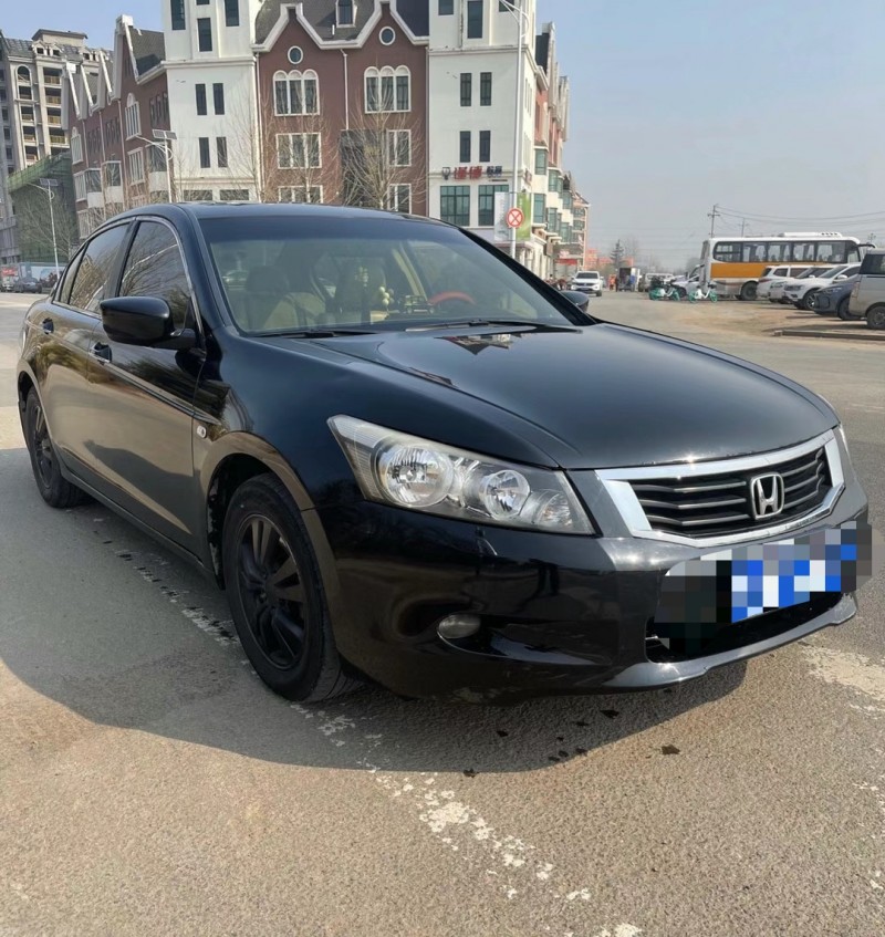 青岛10年本田雅阁3