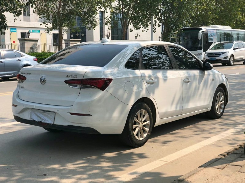 广州19年别克英朗5