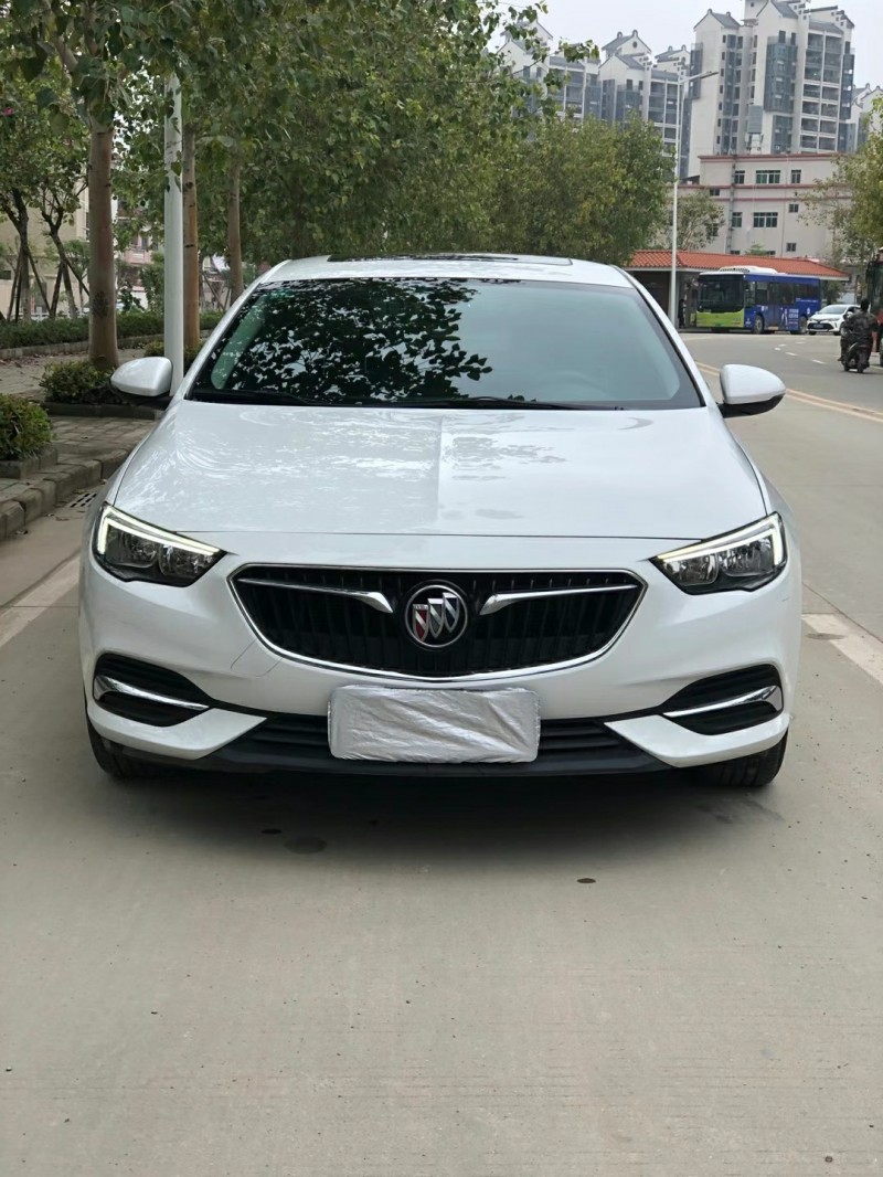 中山19年别克君威1