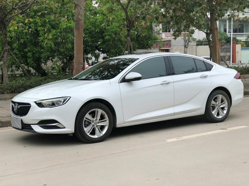 中山19年别克君威2