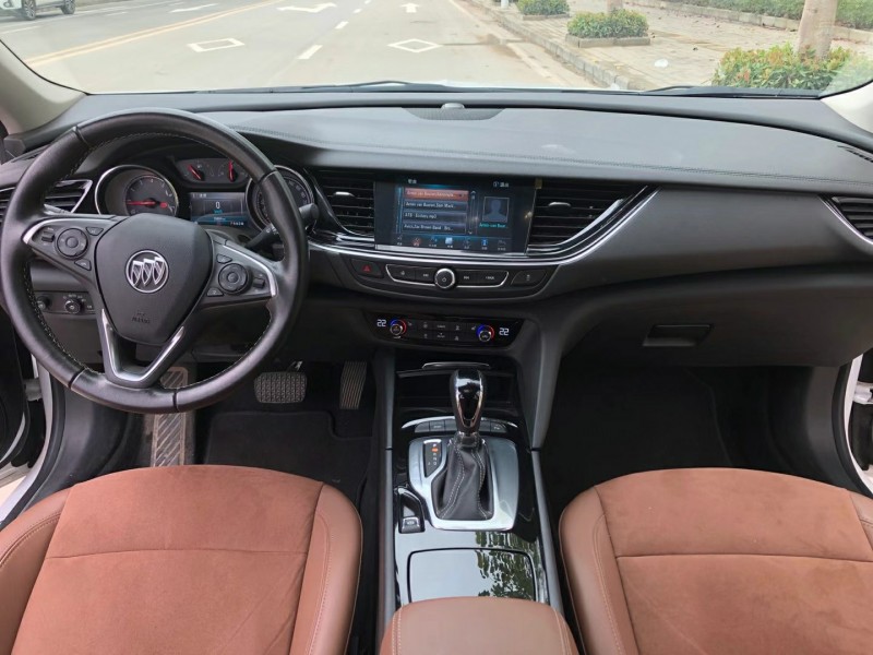 中山19年别克君威9