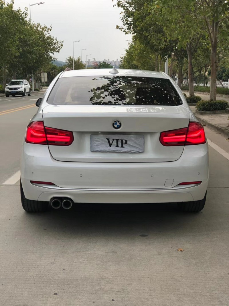 中山17年宝马3系6