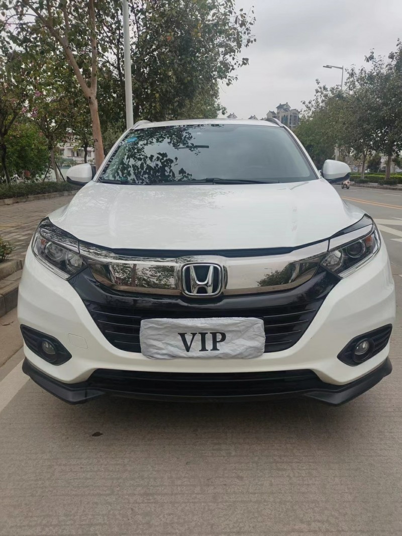 中山19年本田缤智8