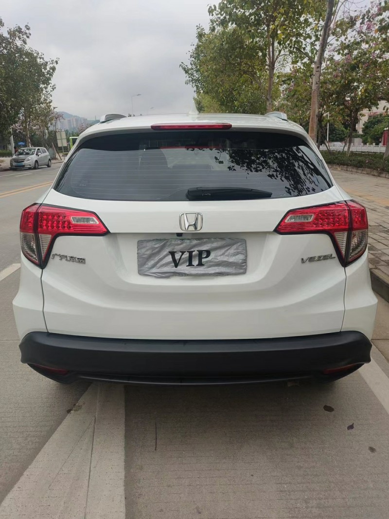 中山19年本田缤智3