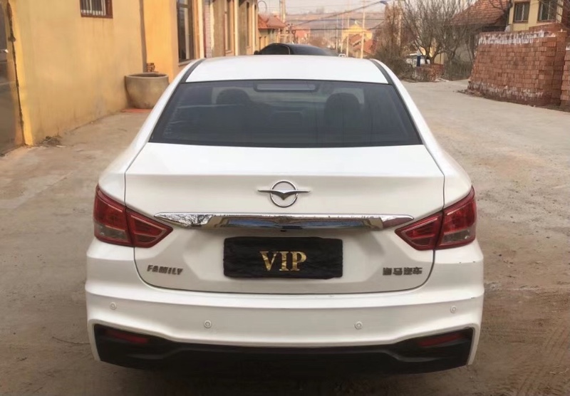 青岛17年艾康尼克七系4