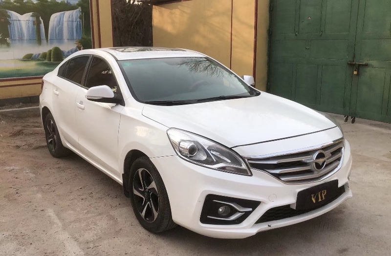 青岛17年艾康尼克七系2