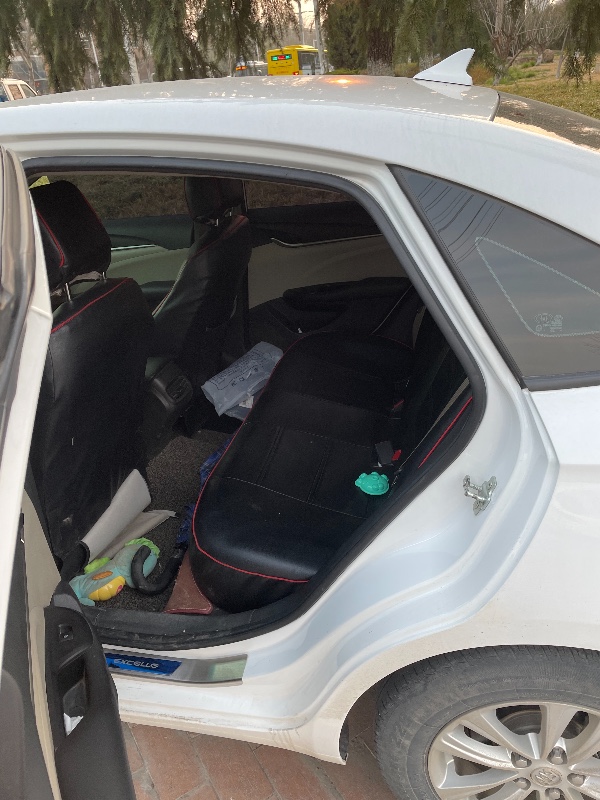 济宁17年别克英朗2