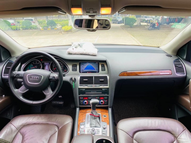 东莞13年奥迪Q76