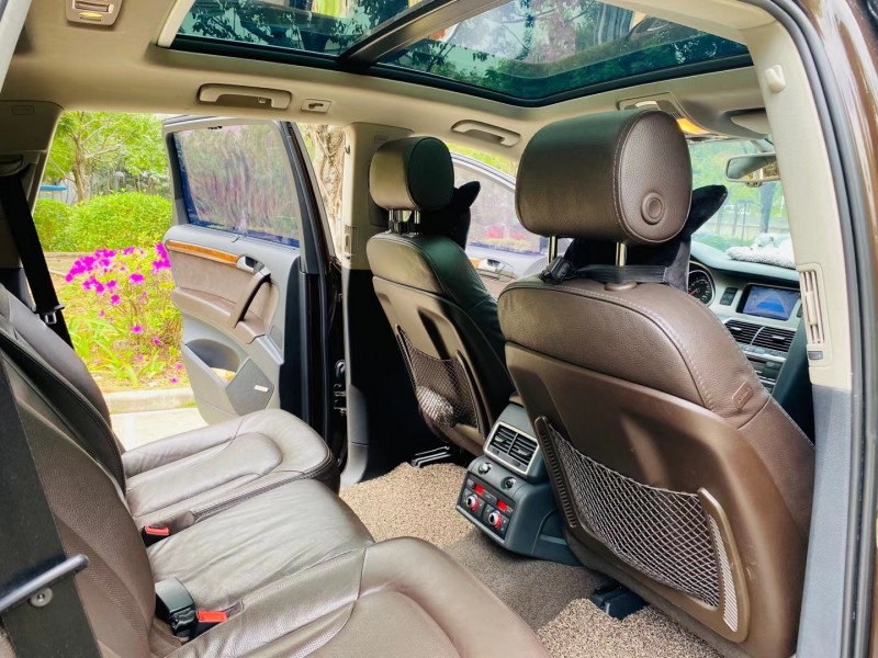 东莞13年奥迪Q77