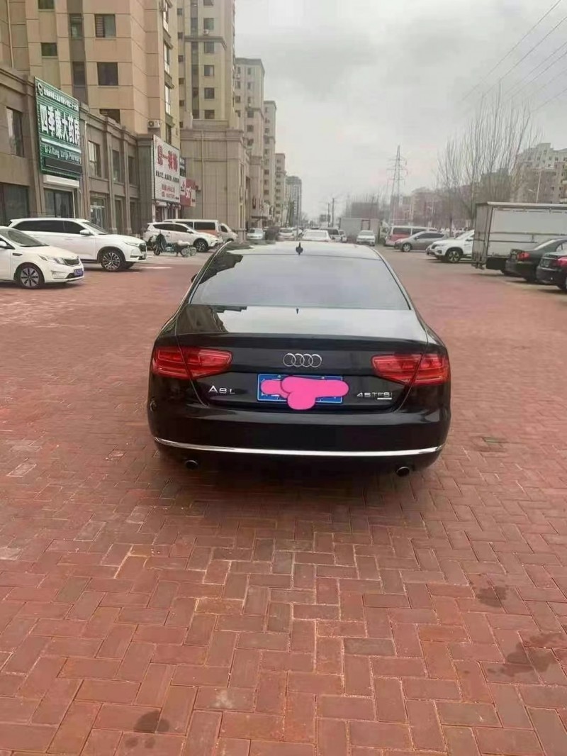 沈陽11年奧迪A8L6